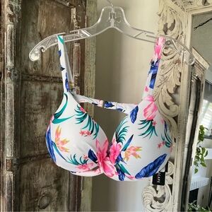 NWT Island Escape Bikini Top